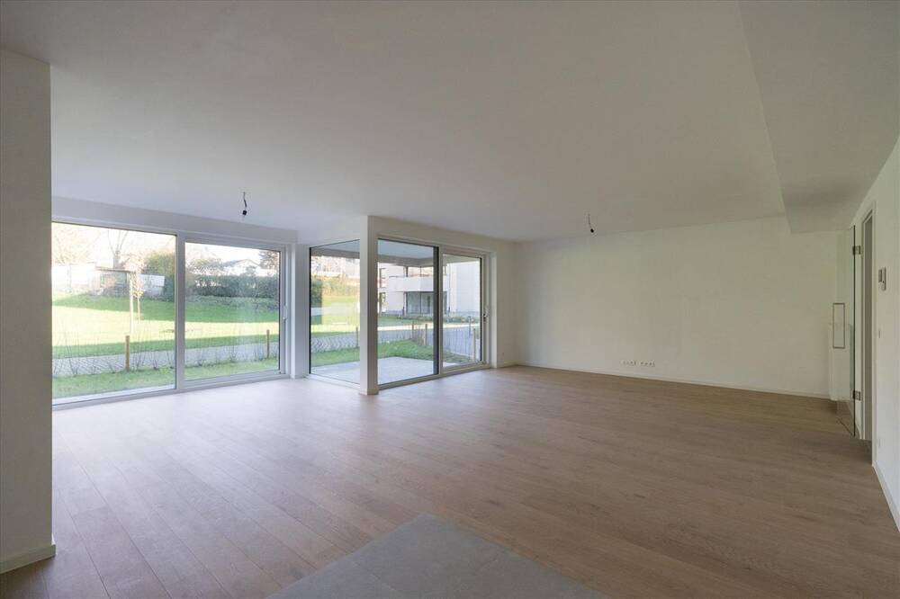 Benedenverdieping te  koop in Waterloo 1410 465000.00€ 3 slaapkamers 135.40m² - Zoekertje 1356