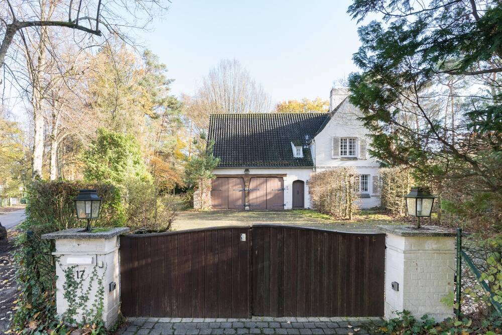 Huis te  koop in Kraainem 1950 2750000.00€ 6 slaapkamers 650.00m² - Zoekertje 7404