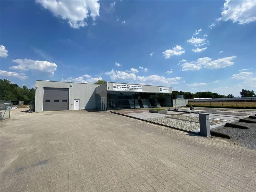 Handelszaak te  huur in Deurne 3290 4500.00€  slaapkamers 666.00m² - Zoekertje 13030