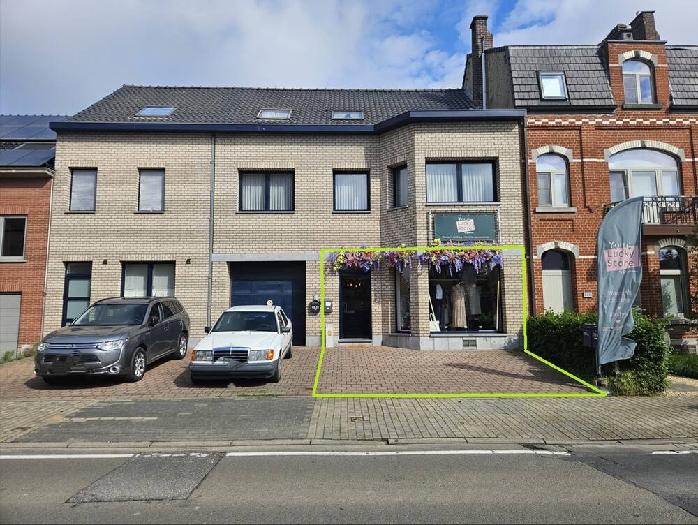 Commerce à louer à Vlezenbeek 1602 825.00€  chambres 50.00m² - Annonce 75959