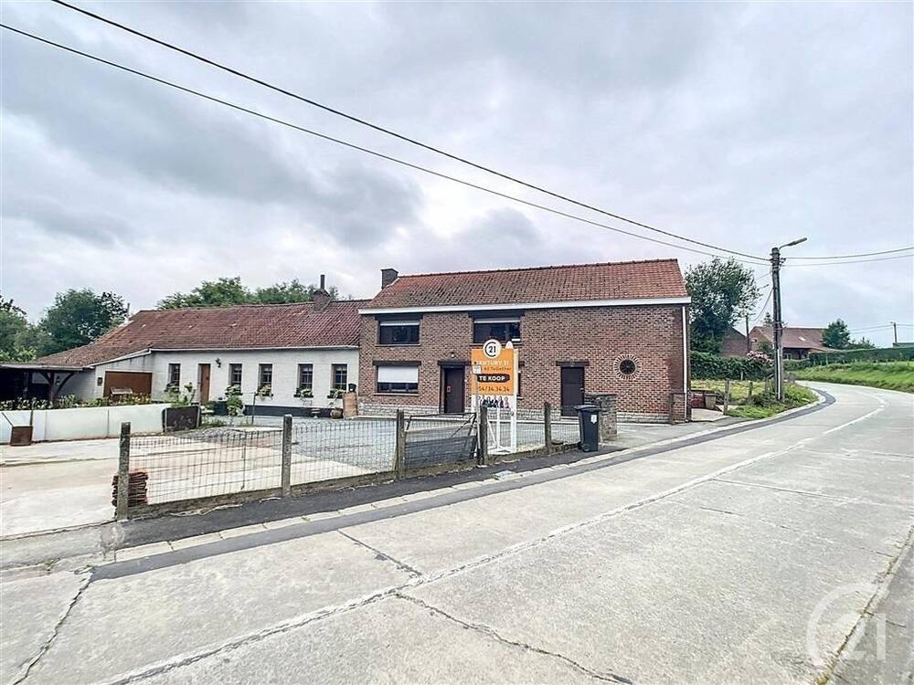 Huis te  koop in Tollembeek 1570 215000.00€ 2 slaapkamers 137.00m² - Zoekertje 107981