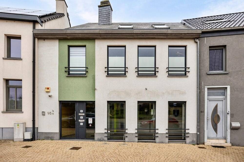 Handelszaak te  huur in Pepingen 1670 1390.00€  slaapkamers m² - Zoekertje 114451