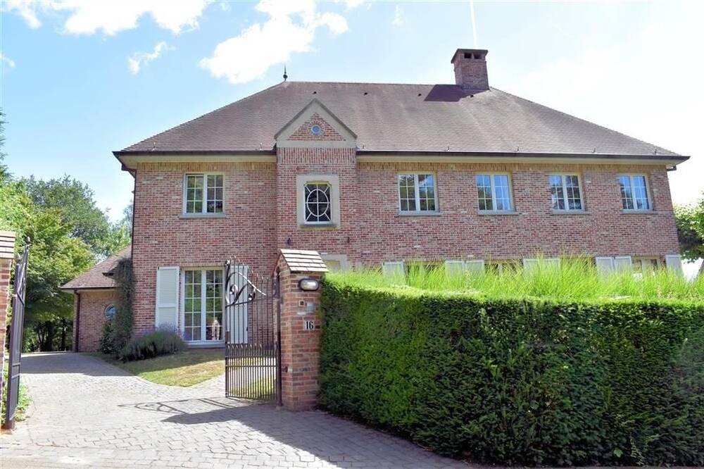 Maison à louer à Hoeilaart 1560 3450.00€ 5 chambres 350.00m² - Annonce 131239