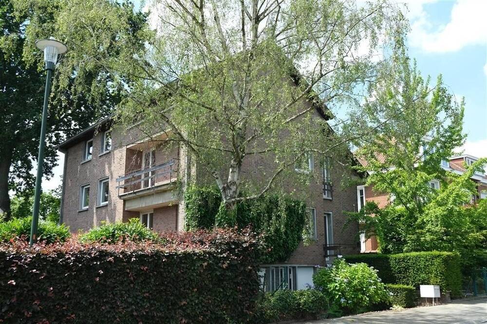 Huis te  in Sint-Pieters-Woluwe 1150 1050000.00€ 6 slaapkamers 446.00m² - Zoekertje 133278