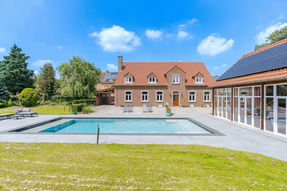 Villa te  koop in Jandrain-Jandrenouille 1350 1200000.00€ 4 slaapkamers 377.00m² - Zoekertje 137815