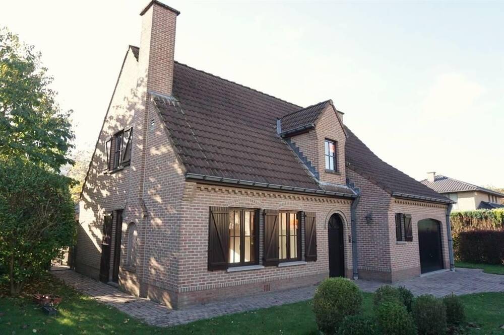 Huis te  huur in Wezembeek-Oppem 1970 1700.00€ 3 slaapkamers 160.00m² - Zoekertje 153296