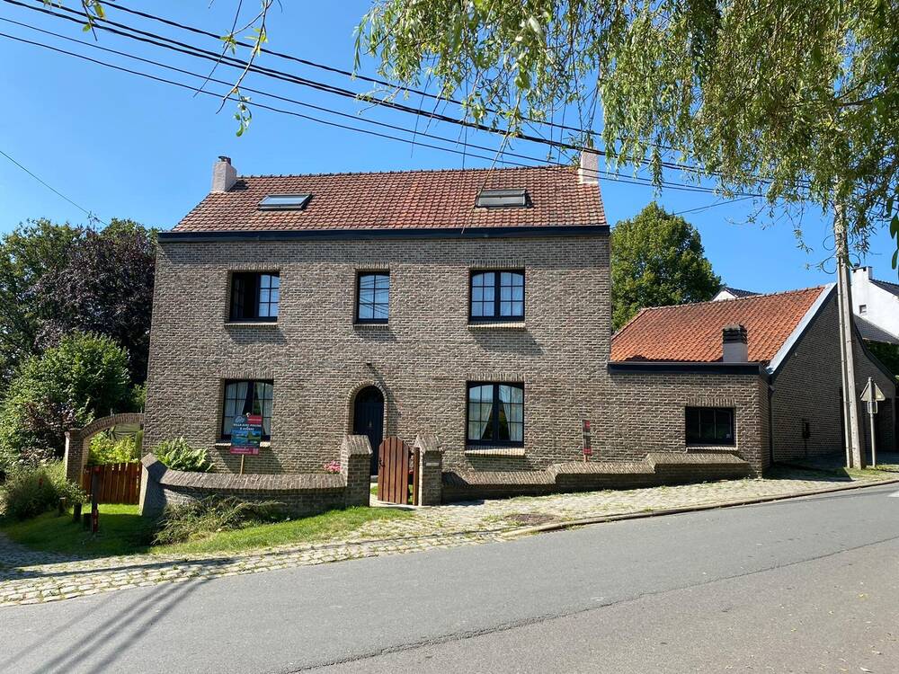 Villa te  koop in Maransart 1380 695000.00€ 5 slaapkamers 220.00m² - Zoekertje 176896