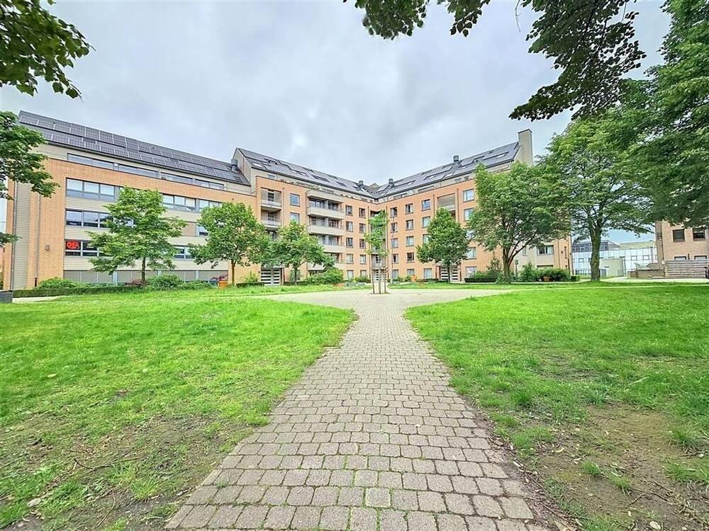 Studio te  in Sint-Lambrechts-Woluwe 1200 140000.00€  slaapkamers 25.00m² - Zoekertje 176276