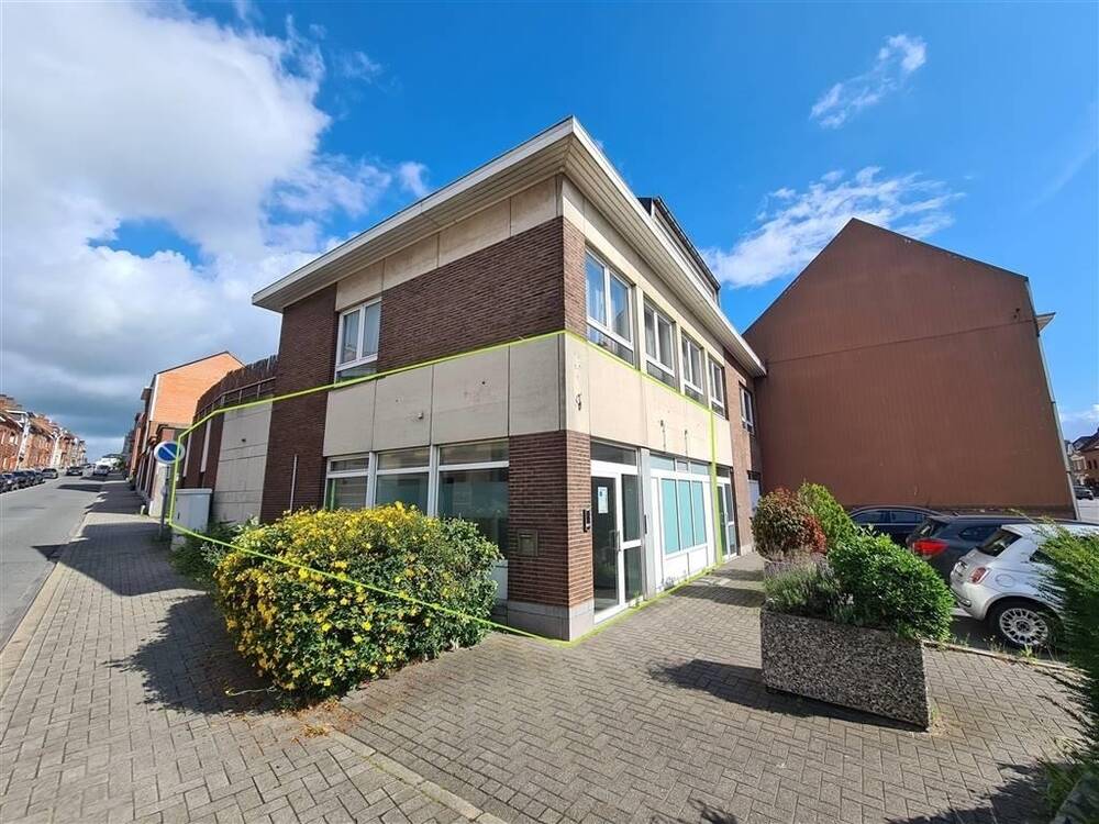 Handelszaak te  in Lembeek 1502 1000.00€  slaapkamers 180.00m² - Zoekertje 208059