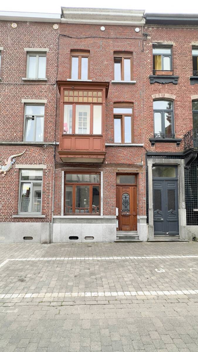 Immeuble mixte à vendre à Nivelles 1400 380000.00€ 3 chambres 150.00m² - Annonce 215526