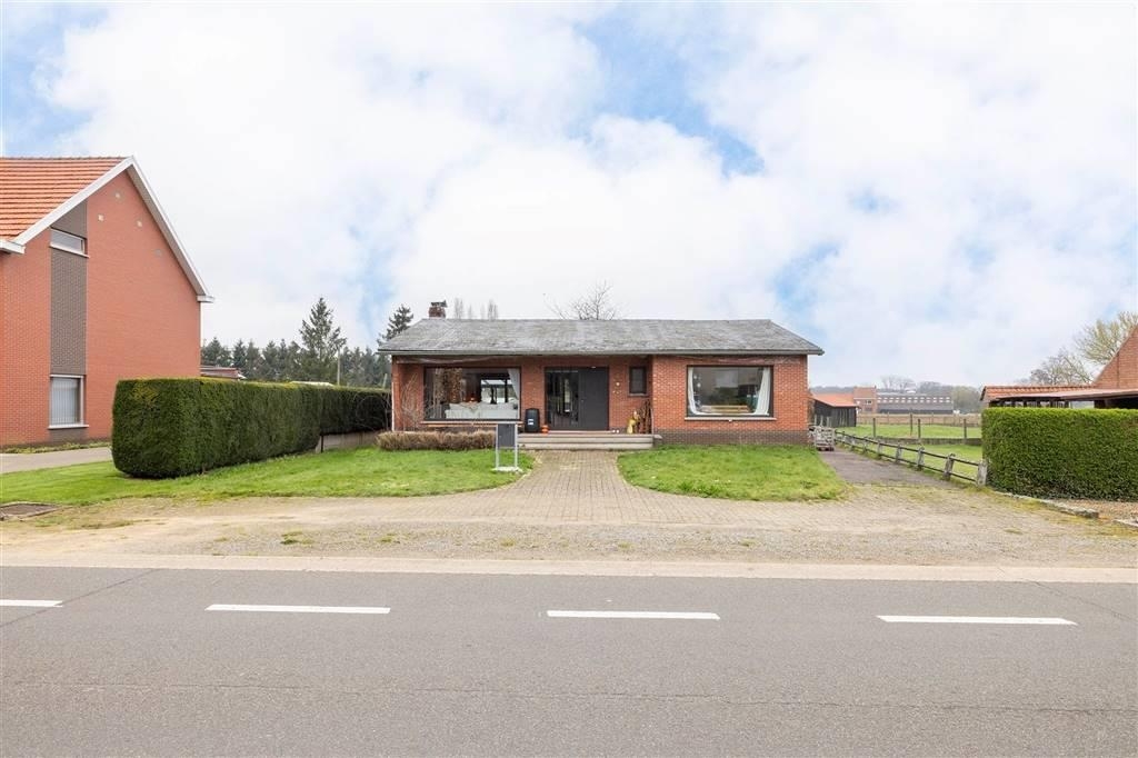 Bungalow te  koop in Diest 3290 328000.00€ 2 slaapkamers 136.00m² - Zoekertje 219414