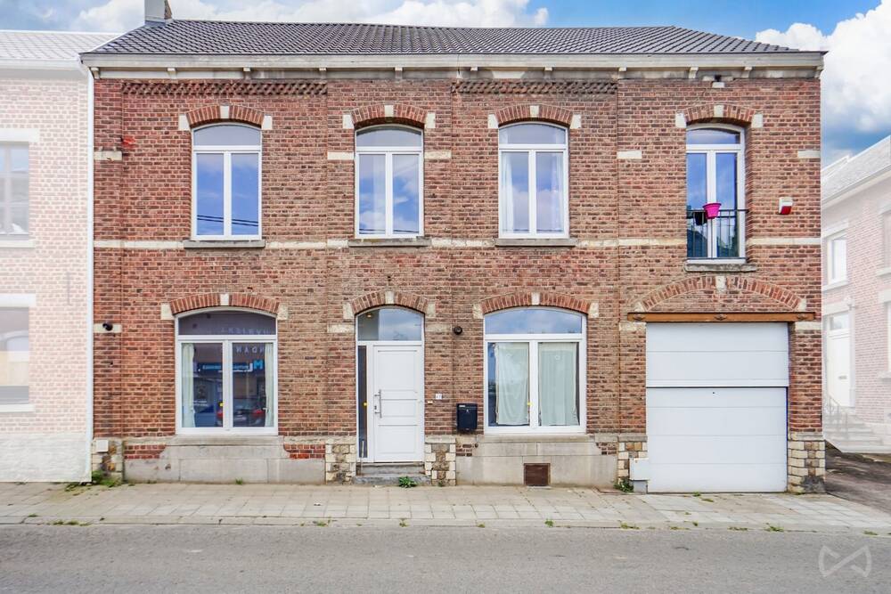 Huis te  koop in Geldenaken 1370 285000.00€ 4 slaapkamers 340.00m² - Zoekertje 218861