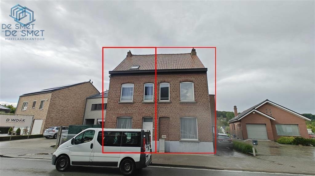 Mixgebouw te  koop in Dworp 1653 400000.00€ 8 slaapkamers 240.00m² - Zoekertje 220595