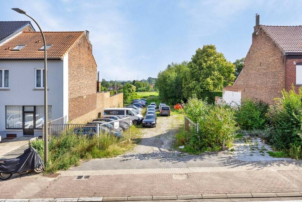 Handelszaak te  koop in Hal 1500 280000.00€  slaapkamers m² - Zoekertje 243444