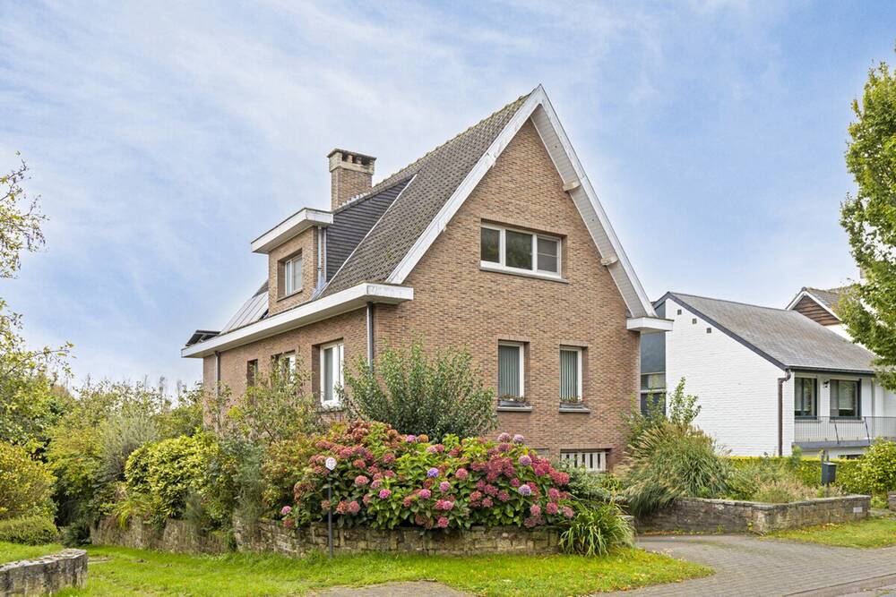 Huis te  koop in Dilbeek 1700 569000.00€ 3 slaapkamers 223.00m² - Zoekertje 257899