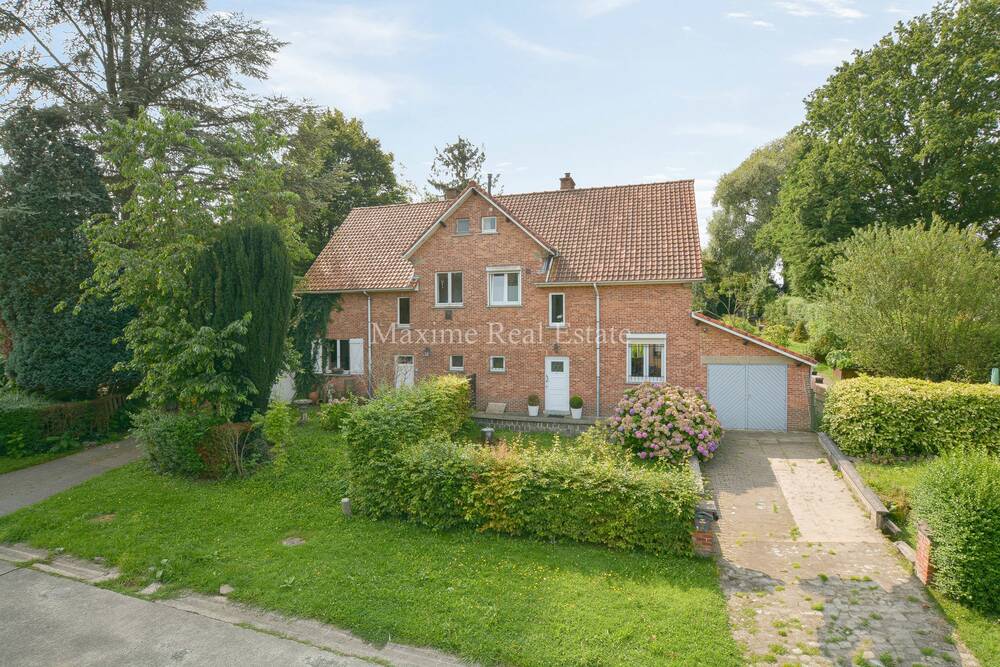 Huis te  koop in Wezembeek-Oppem 1970 495000.00€ 3 slaapkamers 144.00m² - Zoekertje 262160