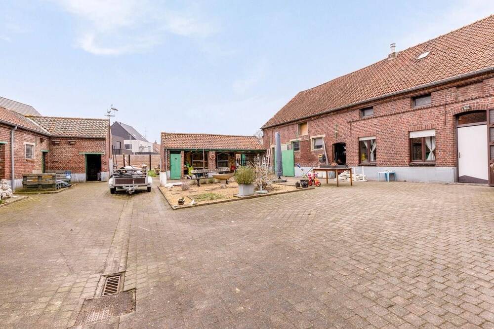 Handelszaak te  koop in Merchtem 1785 520000.00€  slaapkamers m² - Zoekertje 261912