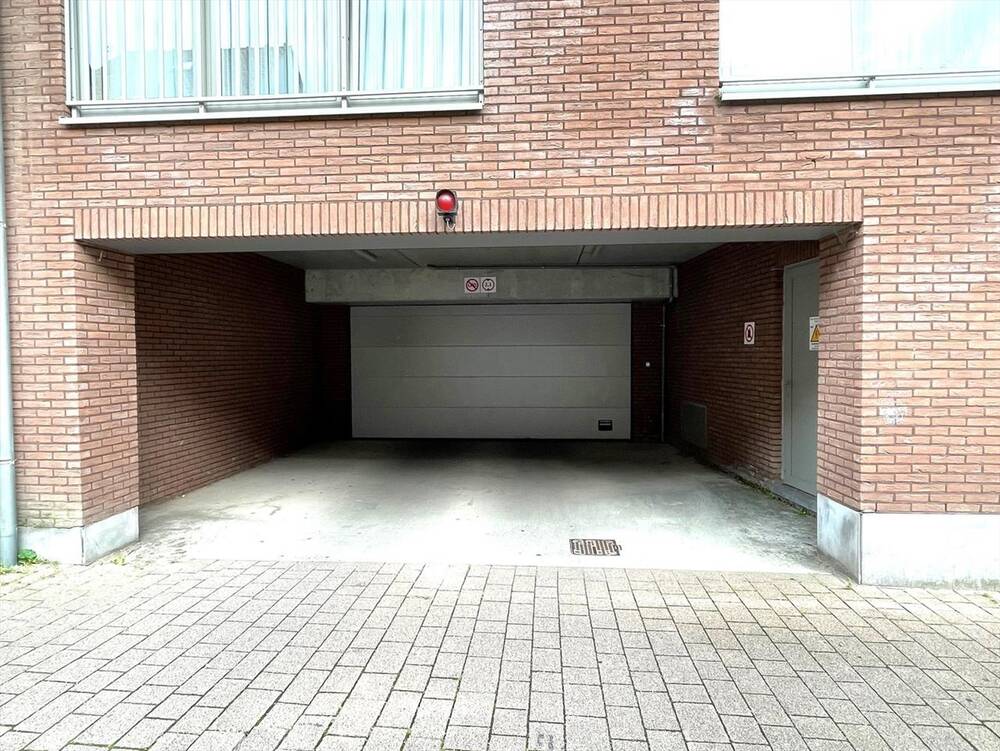 Parking / garage à vendre à Strombeek-Bever 1853 24000.00€  chambres m² - Annonce 266560