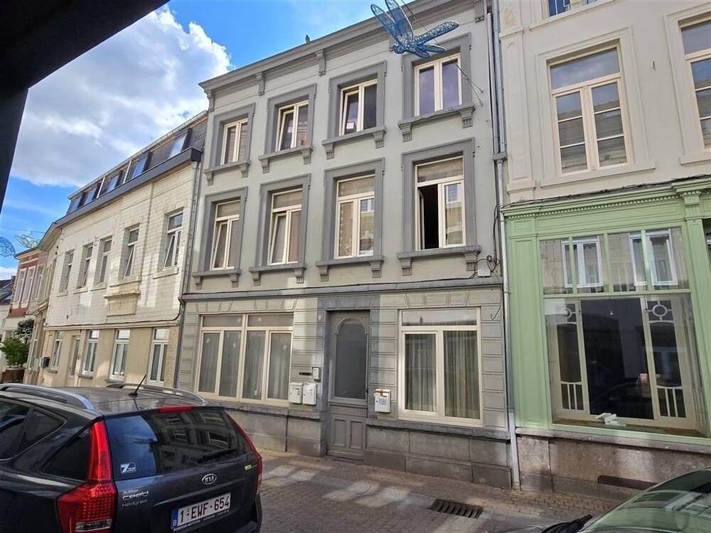 Huis te  koop in Geldenaken 1370 290000.00€ 3 slaapkamers 220.00m² - Zoekertje 267093