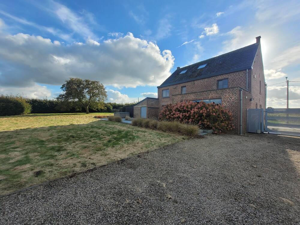 Huis te  koop in Bellingen 1674 400000.00€ 4 slaapkamers 358.00m² - Zoekertje 270567