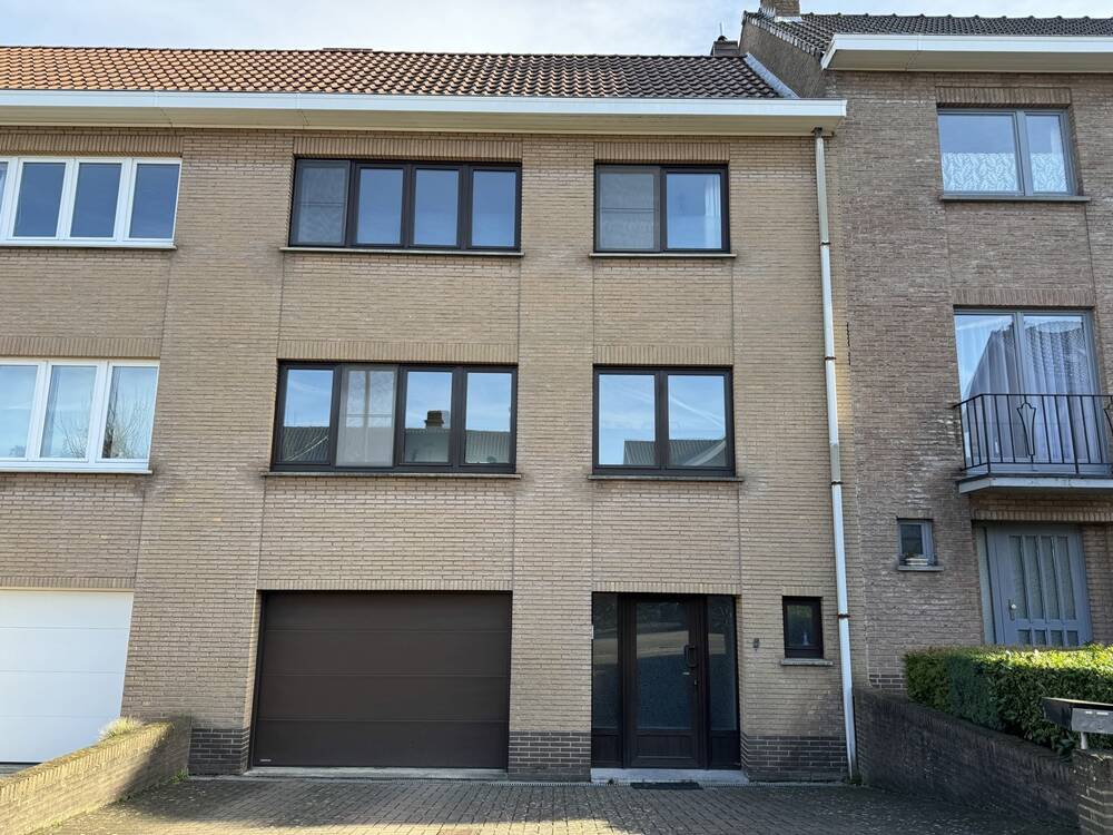 Huis te  huur in Beersel 1650 1800.00€ 3 slaapkamers m² - Zoekertje 282749