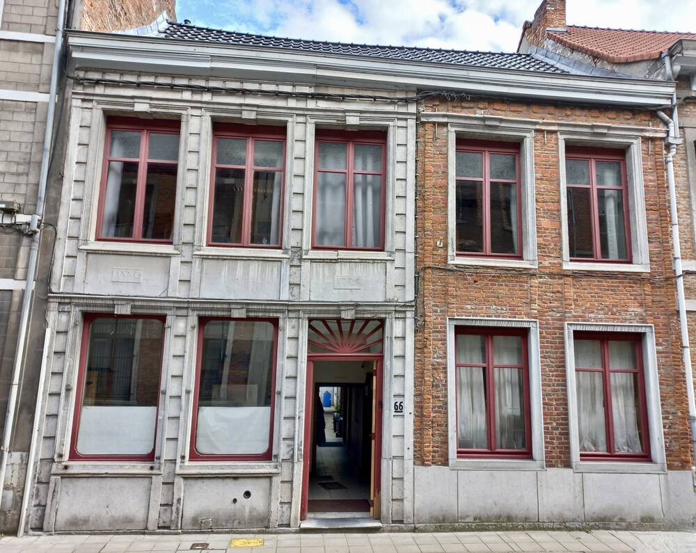 Immeuble de rapport - Immeuble à appartement à  à Enghien 7850 220000.00€ 3 chambres 407.00m² - Annonce 286464