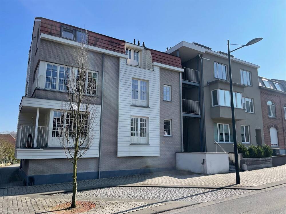 Appartement te  koop in Landen 3400 279000.00€ 3 slaapkamers 160.00m² - Zoekertje 288145