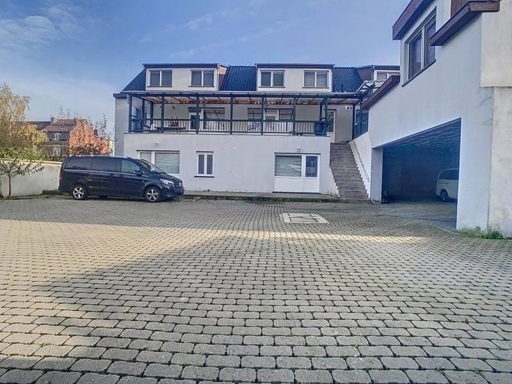 Huis te  koop in Sint-Pieters-Leeuw 1600 1495000.00€ 11 slaapkamers 538.00m² - Zoekertje 290583