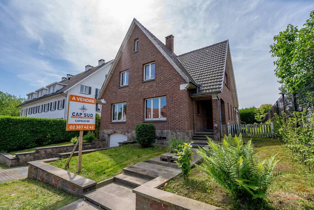 Huis te  koop in Waterloo 1410 549000.00€ 5 slaapkamers 215.00m² - Zoekertje 292100