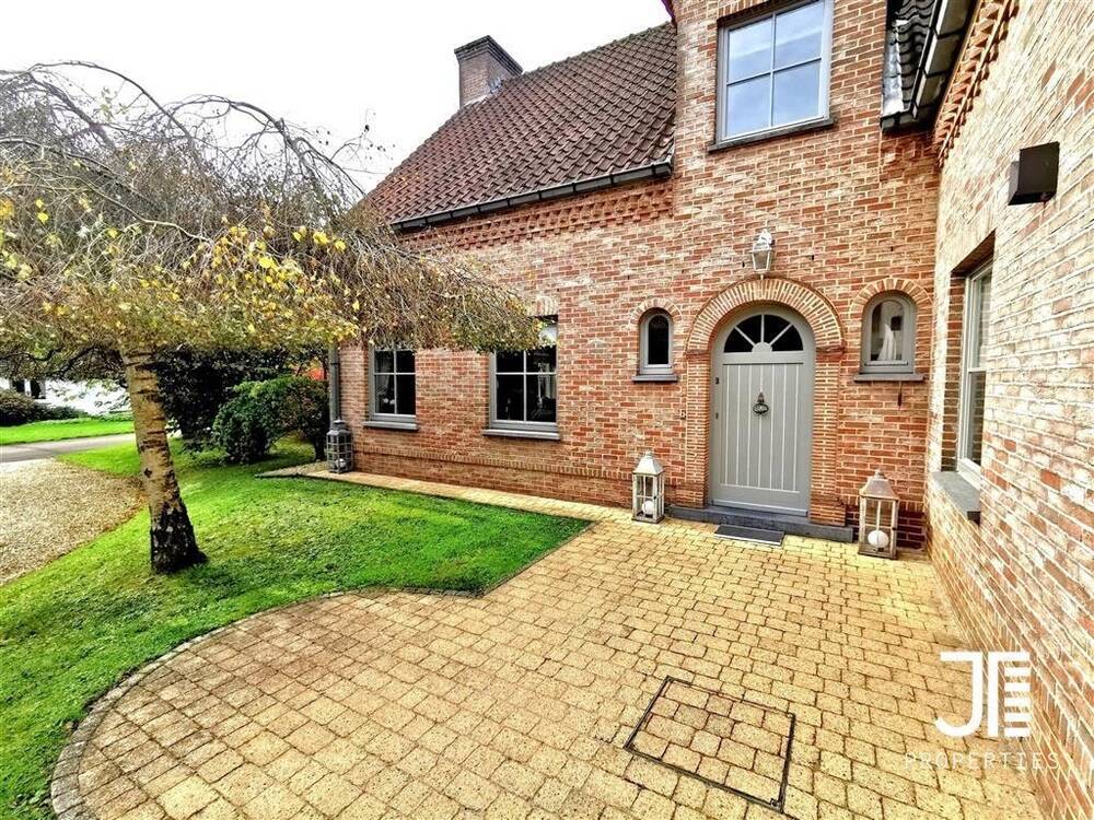 Maison à vendre à Villers-la-Ville 1495 947000.00€ 5 chambres 320.00m² - Annonce 304846