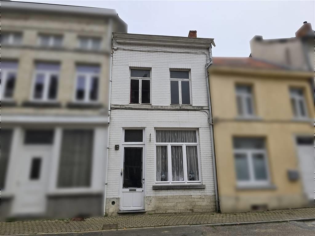 Huis te  koop in Geldenaken 1370 110000.00€ 3 slaapkamers 135.00m² - Zoekertje 304421