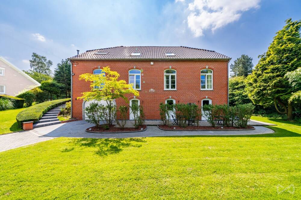 Villa à vendre à Corroy-le-Grand 1325 1395000.00€ 10 chambres 510.00m² - Annonce 311278