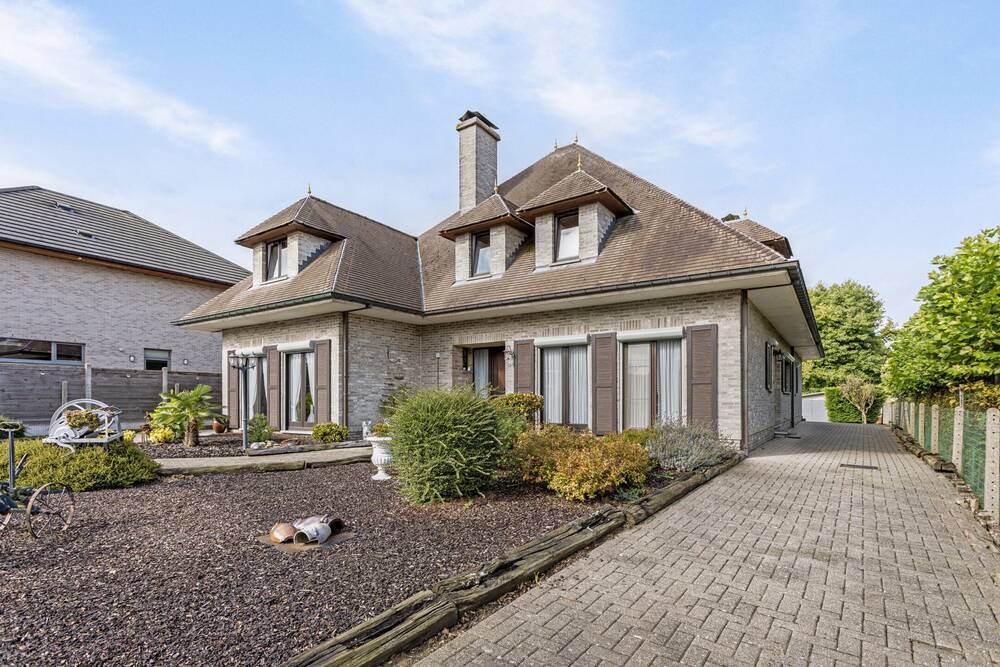 Villa à vendre à Roosdaal 1760 620000.00€ 5 chambres 320.00m² - Annonce 317005