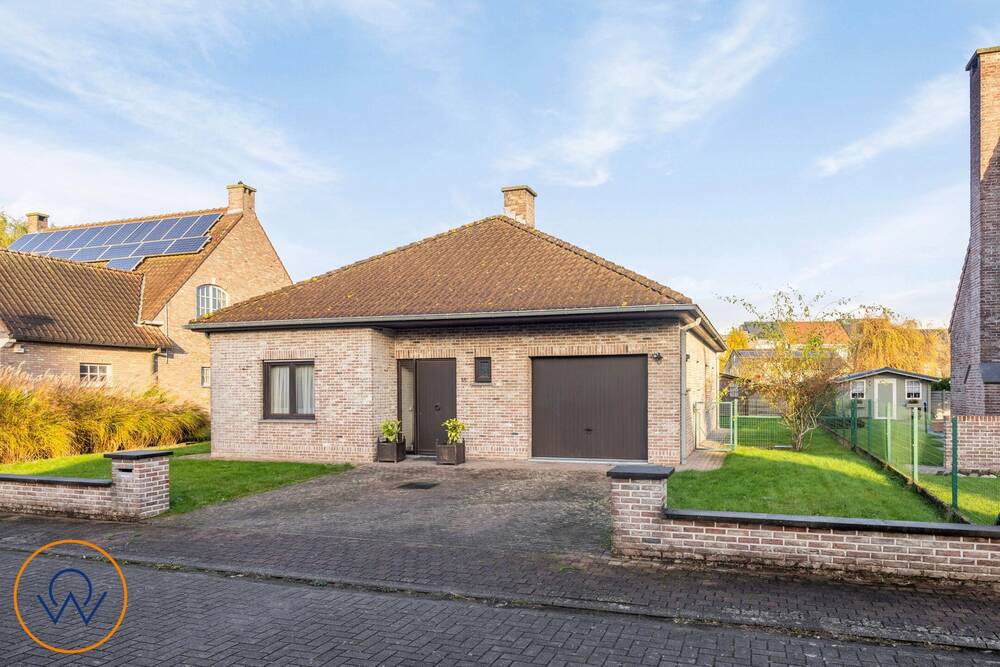 Bungalow te  koop in Sint-Pieters-Leeuw 1600 475000.00€ 2 slaapkamers 155.00m² - Zoekertje 323103